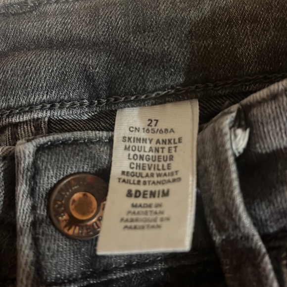 H&M Women’s Grey Jeans.  Size 27 - Picture 5 of 6
